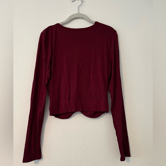 Socialite Top - Picture 3 of 7